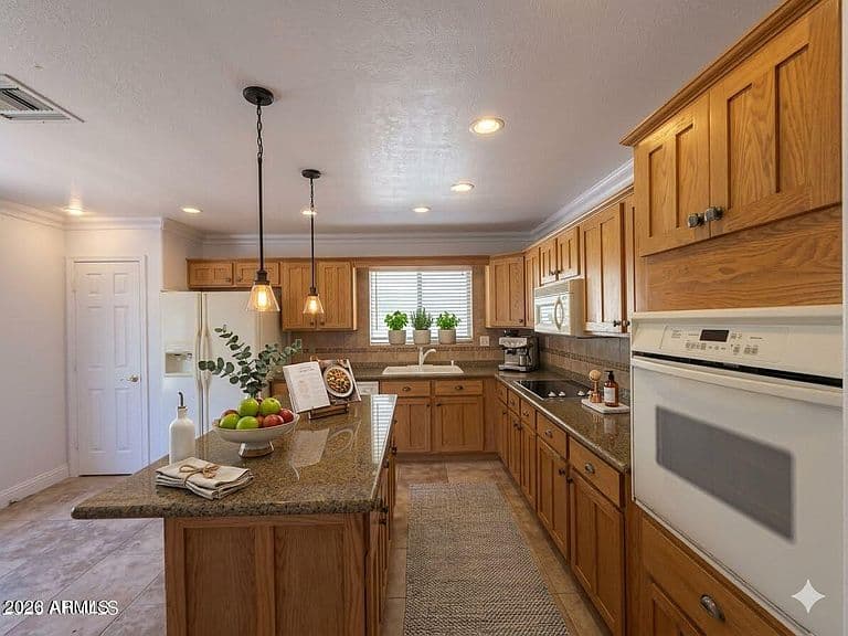 1314 E MINERAL Road photo 3