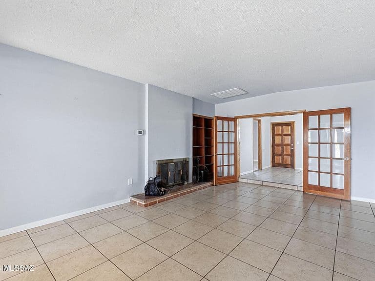8457 E Beverly St photo 5