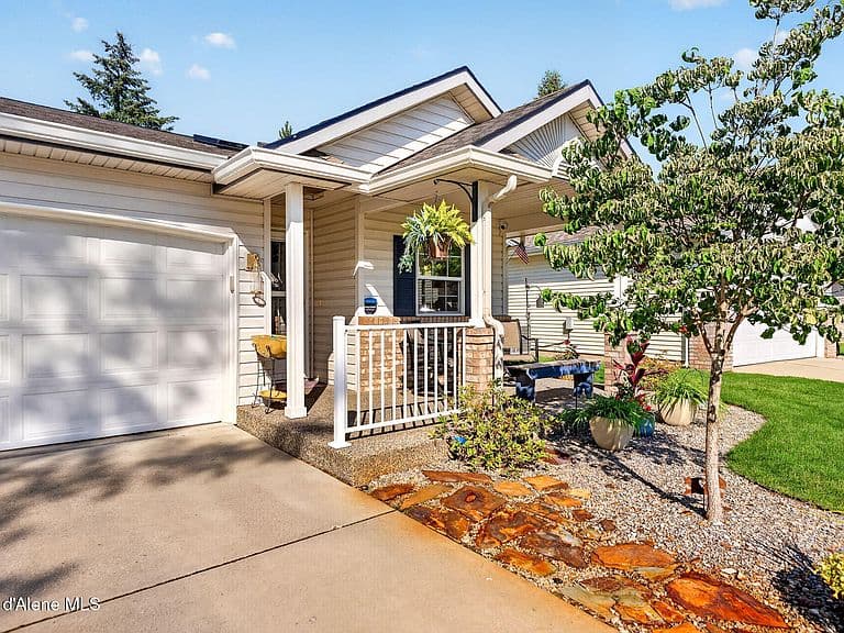 106 S Coho Rd photo 3