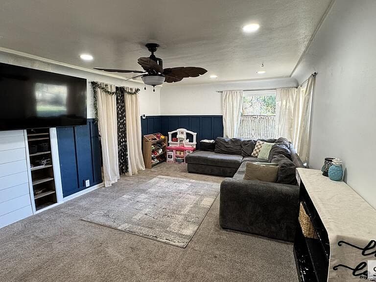 371 N 200 W photo 3