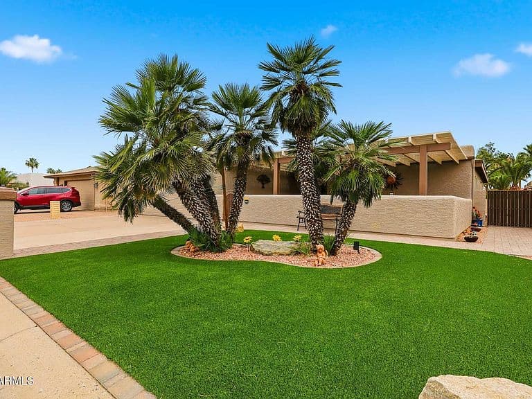 10414 E SILVERTREE Drive photo 2