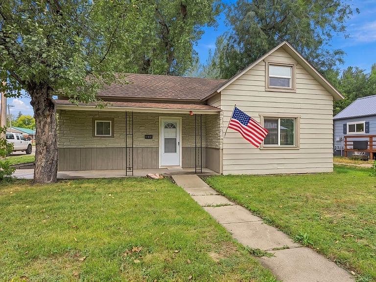 1070 Elkhorn St photo 1