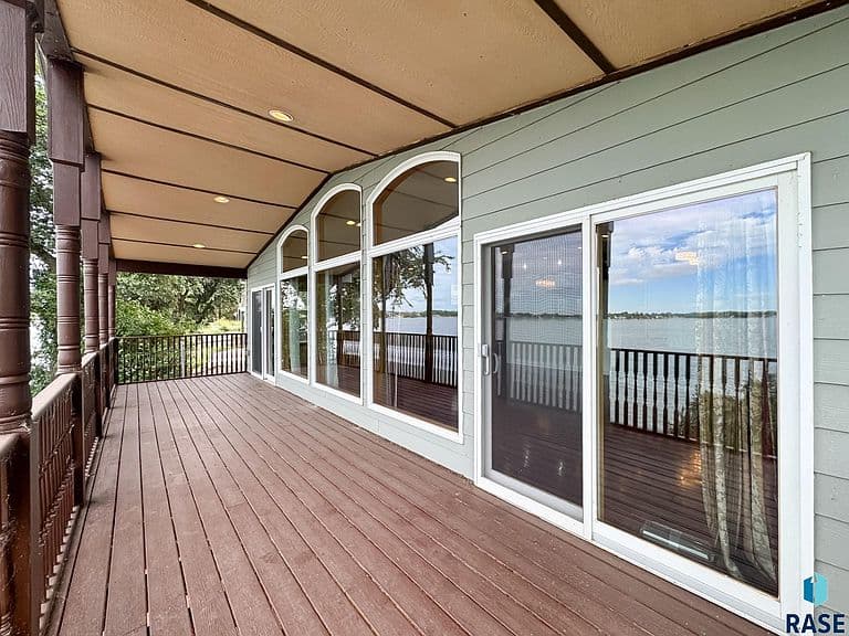 5361 S Shore Dr photo 5