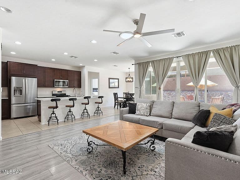 10236 E Iron Horse Trl photo 2
