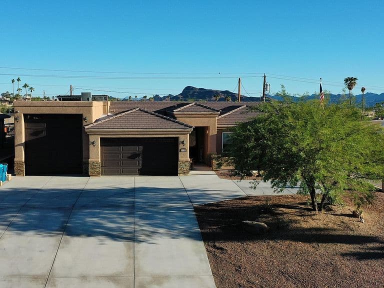 2770 Castaway Dr photo 3