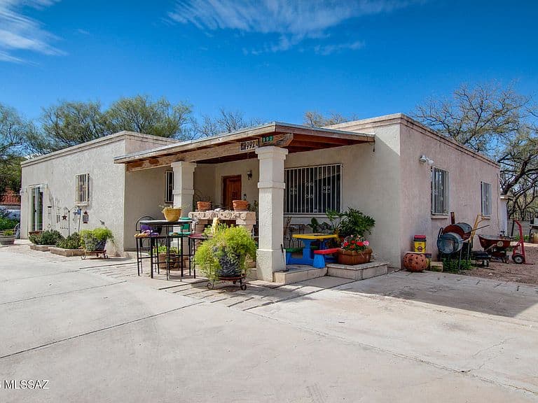 992 Paseo Lobo photo 2