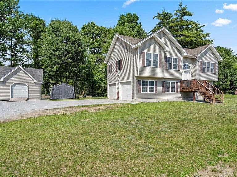 123 Meadow Lane photo 3