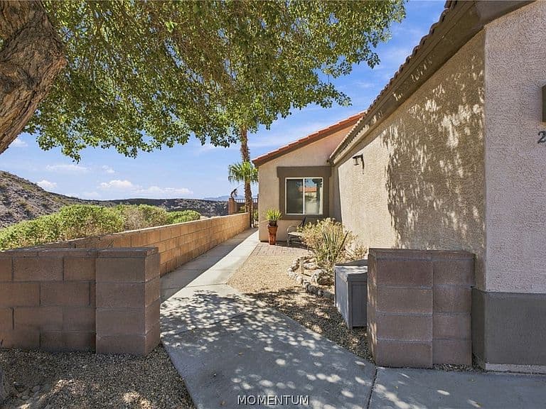 2401 Topanga Drive photo 4