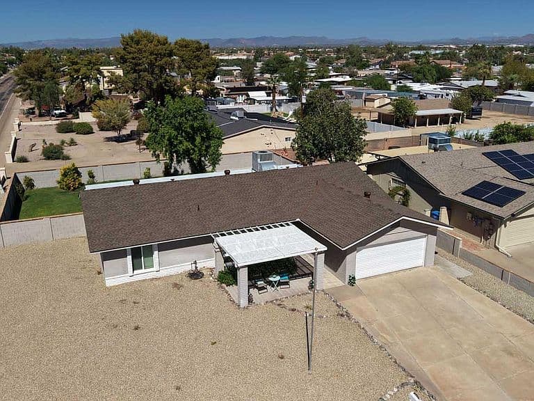 2802 E HILLERY Drive photo 3