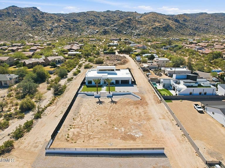 2309 E SOUTH MOUNTAIN Avenue photo 4