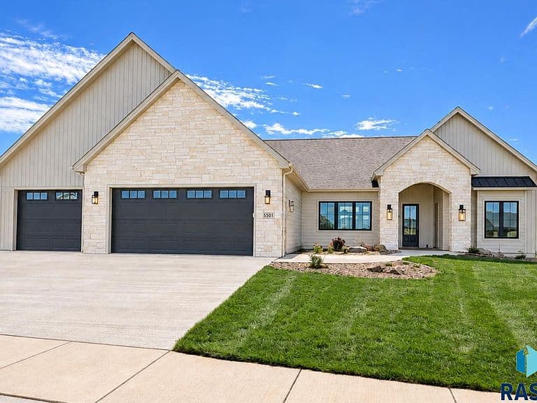 5501 E Morningside Cir photo 2