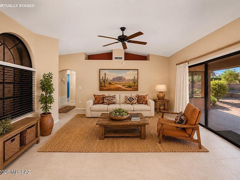 1029 E Rising Sun Dr photo 3
