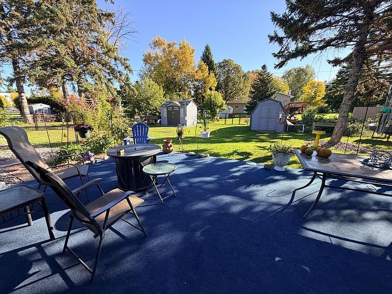 1318 Sunny St photo 4