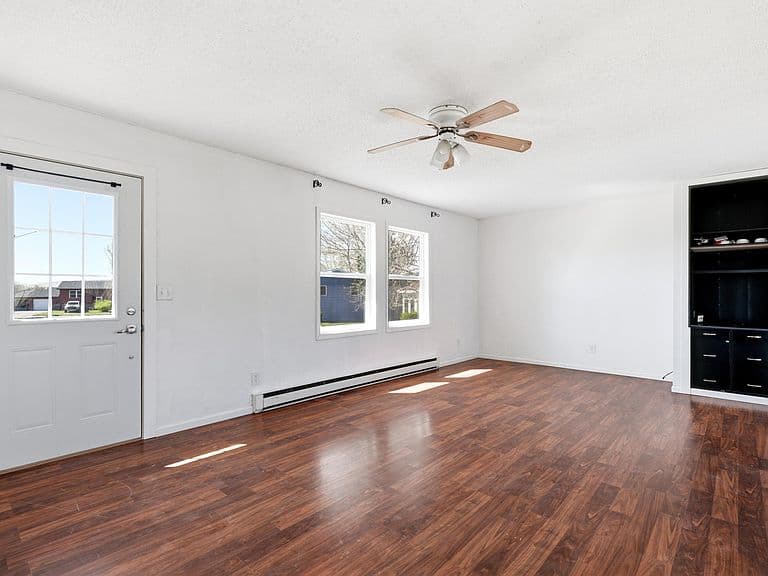 105 Starling Ct photo 4