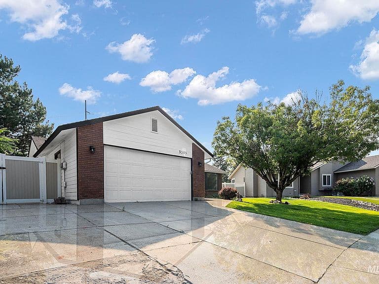 3385 N Creswell Way photo 3