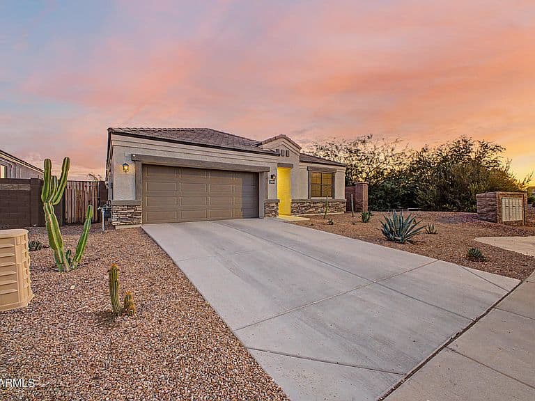 29573 W MITCHELL Avenue photo 5