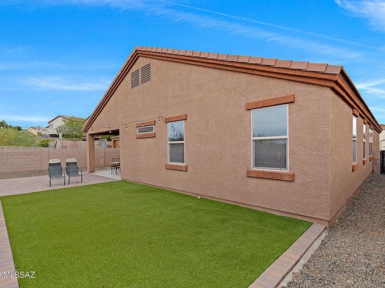 9919 N Crook Ln photo 3
