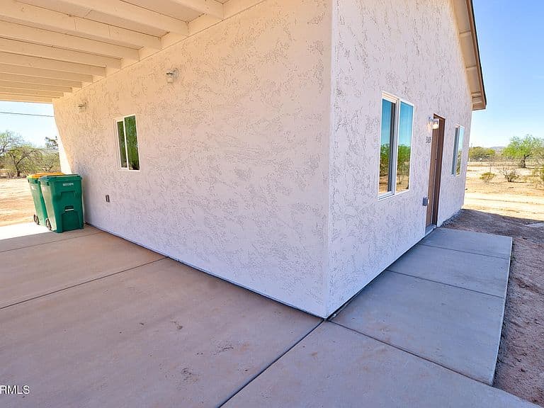 3165 W SOLANO Drive photo 4