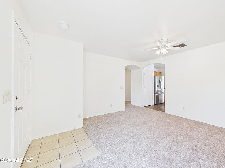 9947 E Denver Hill Dr photo 4