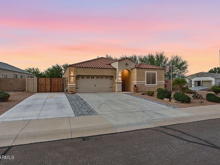 13422 W DESERT MOON Way photo 5