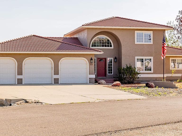 220 S Chugwater Dr photo 1