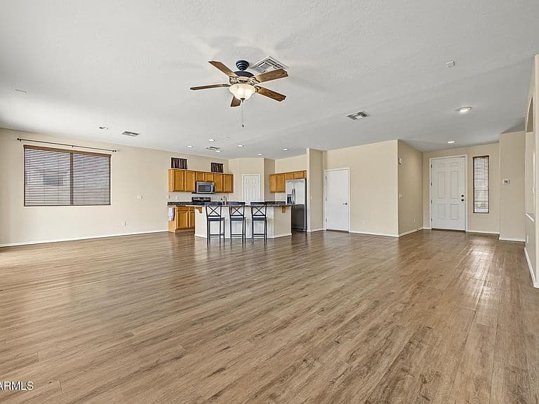 260 W BIRCHWOOD Place photo 4