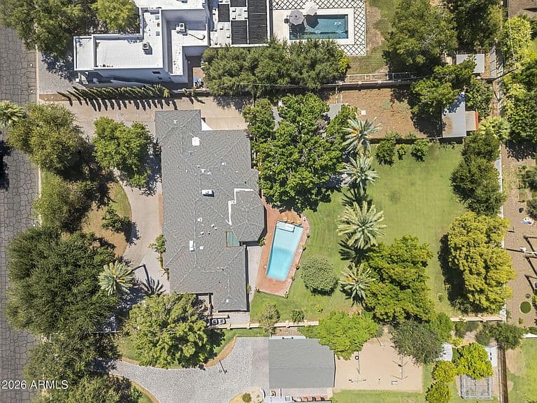 550 W BERRIDGE Lane photo 4