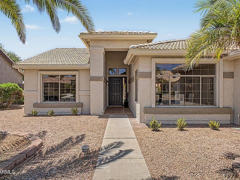 9043 E Coopers Hawk Drive photo 3