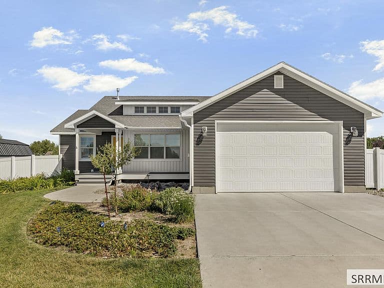 182 N 3978 E photo 2