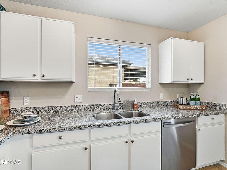 3575 W Trevor Dr photo 4