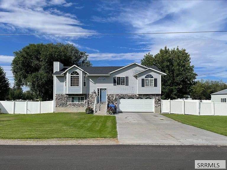 506 W 37 S photo 1