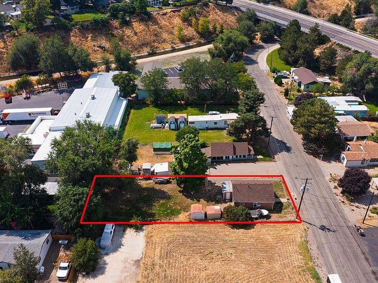 205 W 35th St photo 2