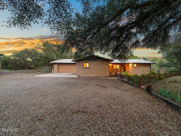 13 Hog Canyon Rd photo 2