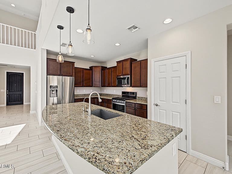 17493 W GAMBIT Trail photo 5