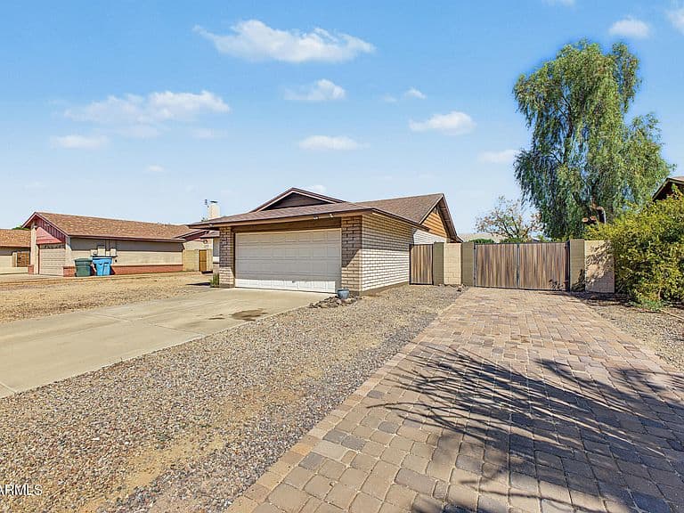 3040 W PHELPS Road photo 3