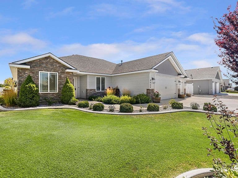 4060 Mountain Vista Ln photo 3