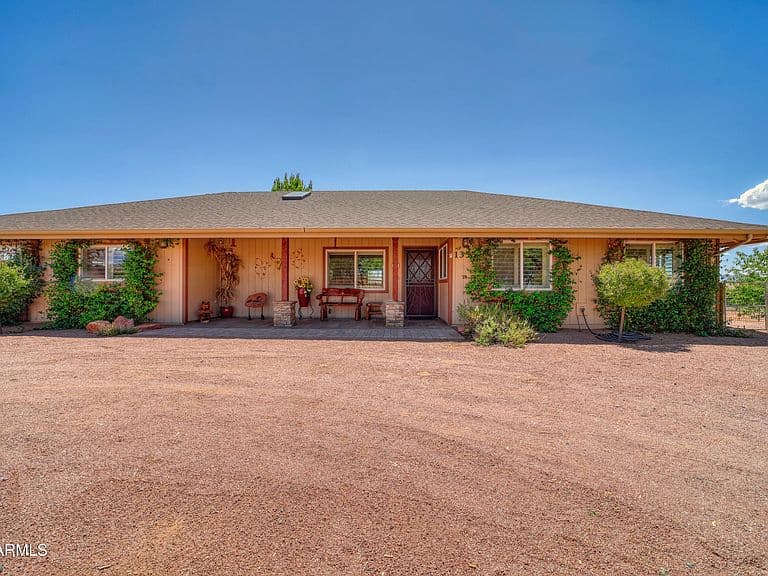 1355 S DESERT HOLLY Trail photo 1