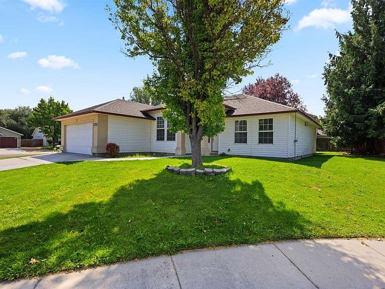 1711 Cashew Ct photo 4