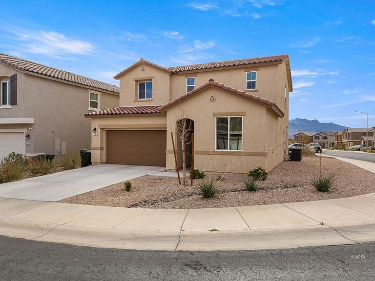886 Orion Ln photo 1