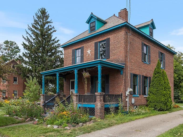 412 North Avenue photo 2