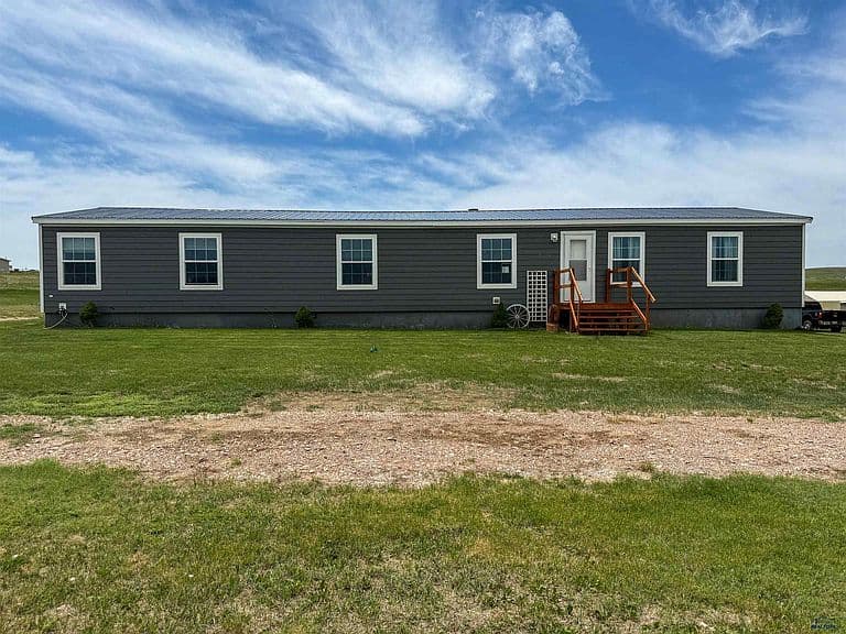 22124 Saddle Rd photo 4