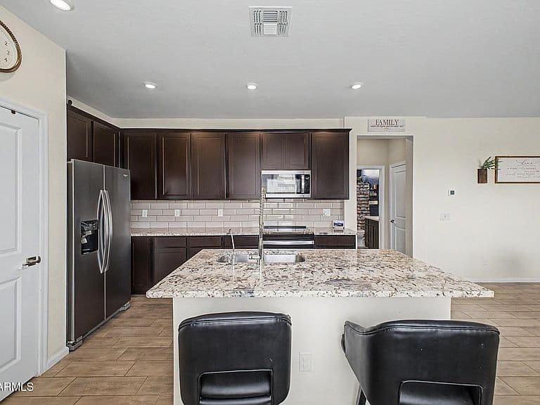 17308 W DALEY Lane photo 4