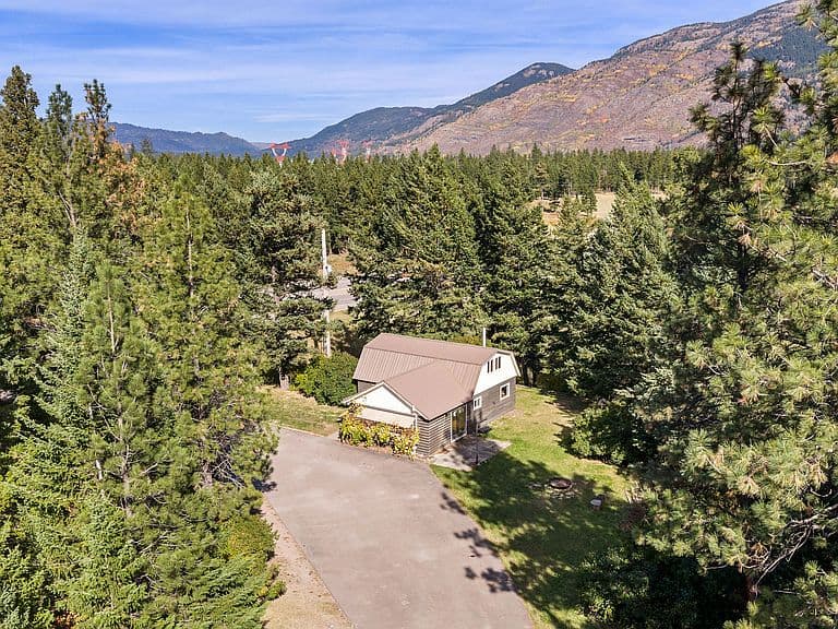 7515 Us Highway 2 E photo 1