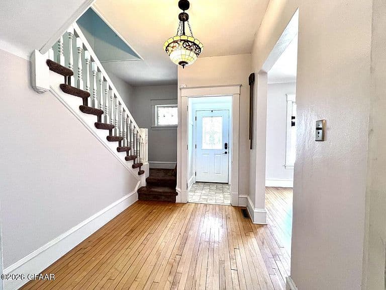 112 Chestnut St photo 3