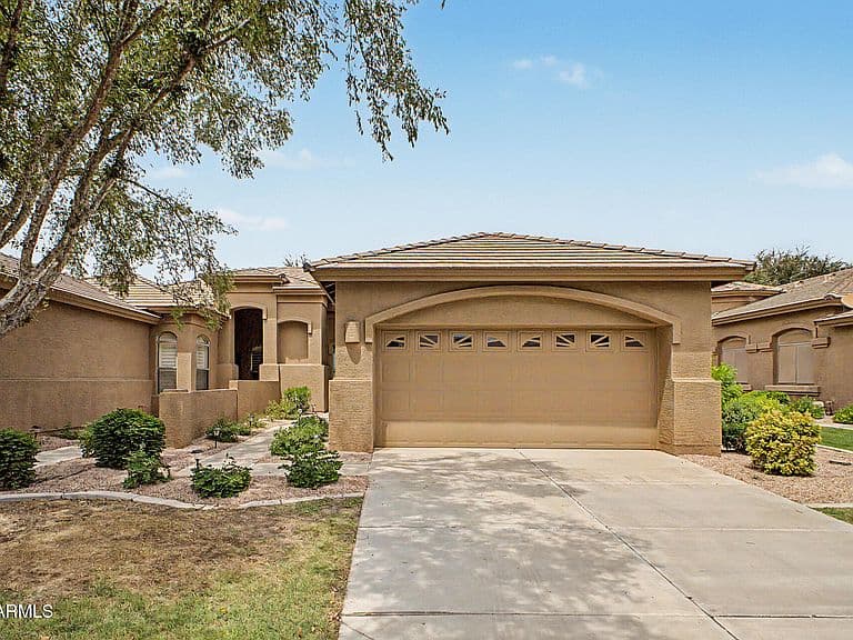 9614 E NACOMA Drive photo 1