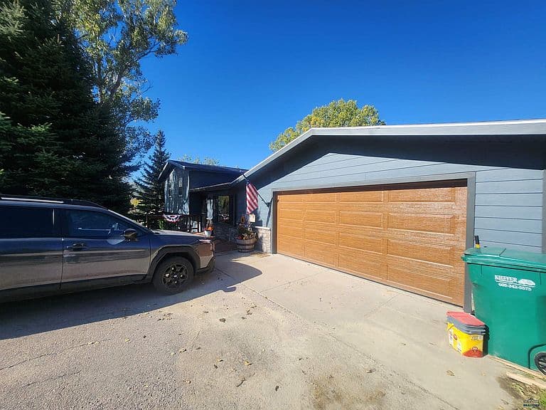 7300 Kay Dr photo 4