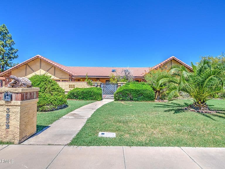 3232 E ELLIS Street photo 3