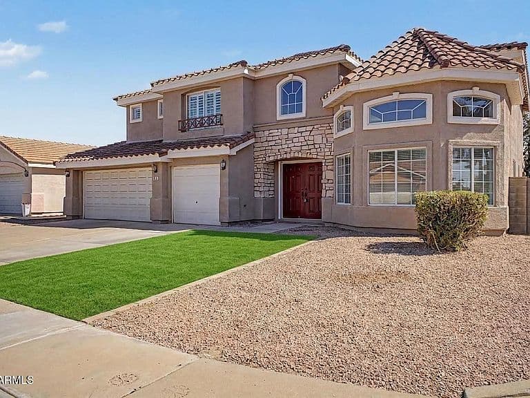 835 W COOLEY Drive photo 2