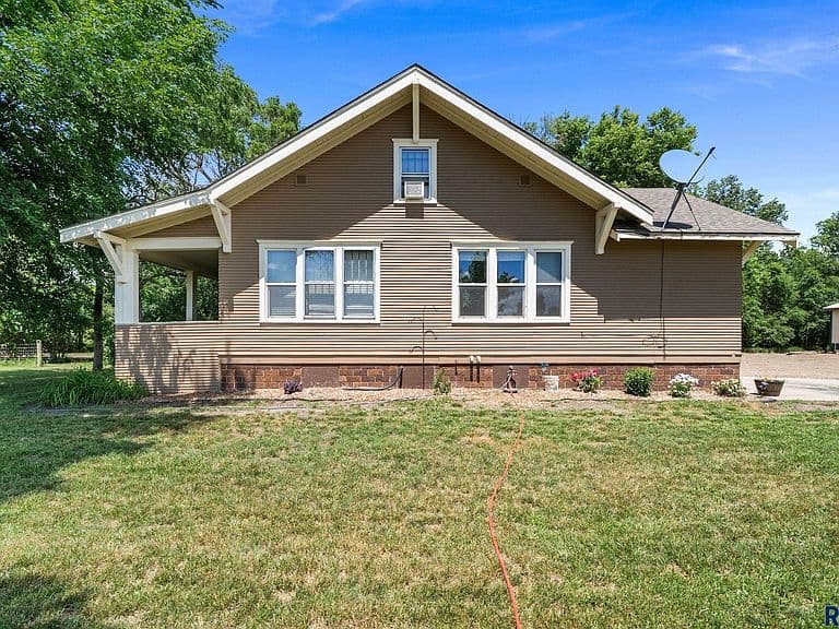 28286 Bartlett Ave photo 4