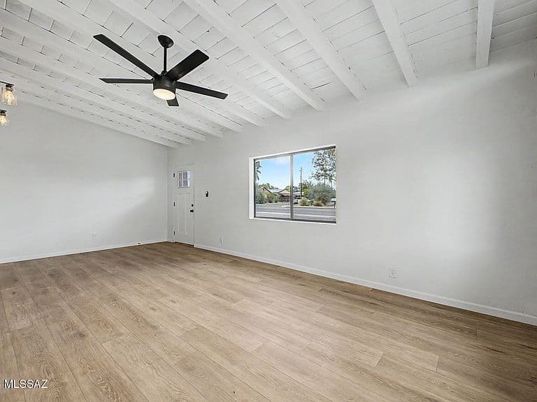 3446 N Mountain Ave photo 4